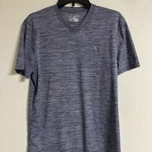 Under Armour HeatGear Loose V-Neck T-Shirt Gray Size Medium